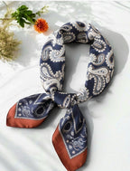 Foulard à motif 70x70 cm ÉLINE L'ATELIER