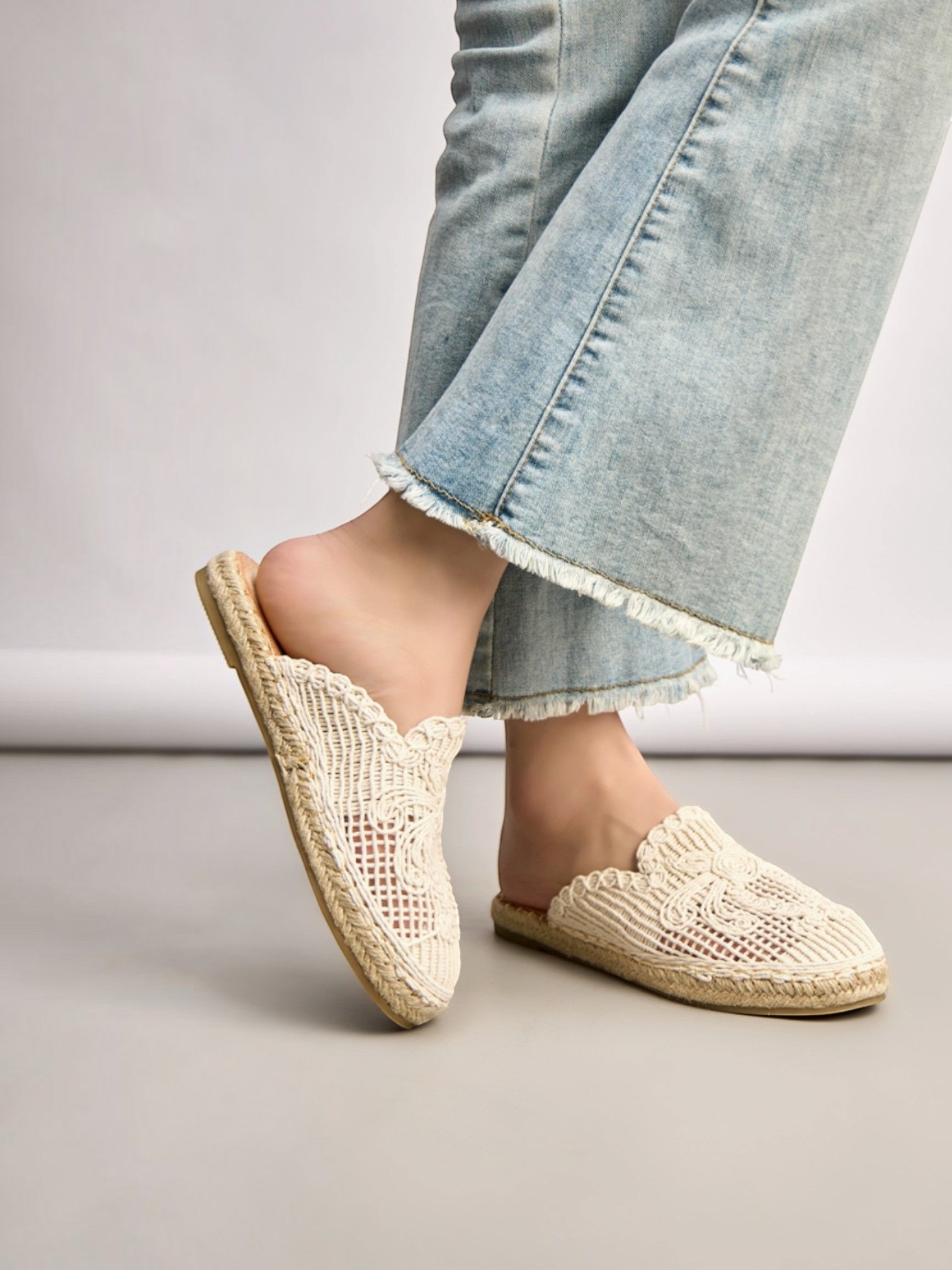 Mules Tressées avec Motif Floral BELLE WOMEN