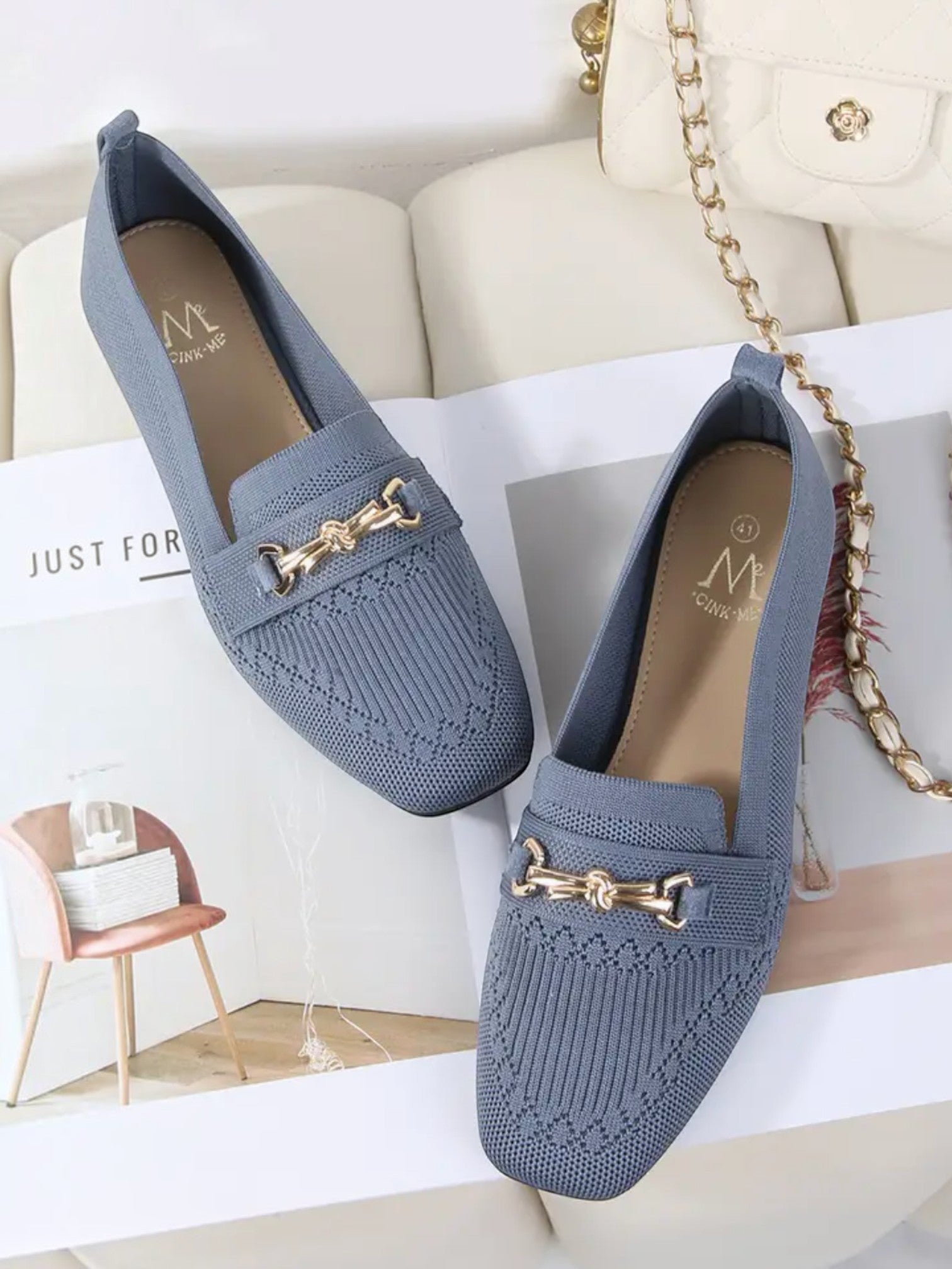 Mocassins bout carré maille boucle dorée