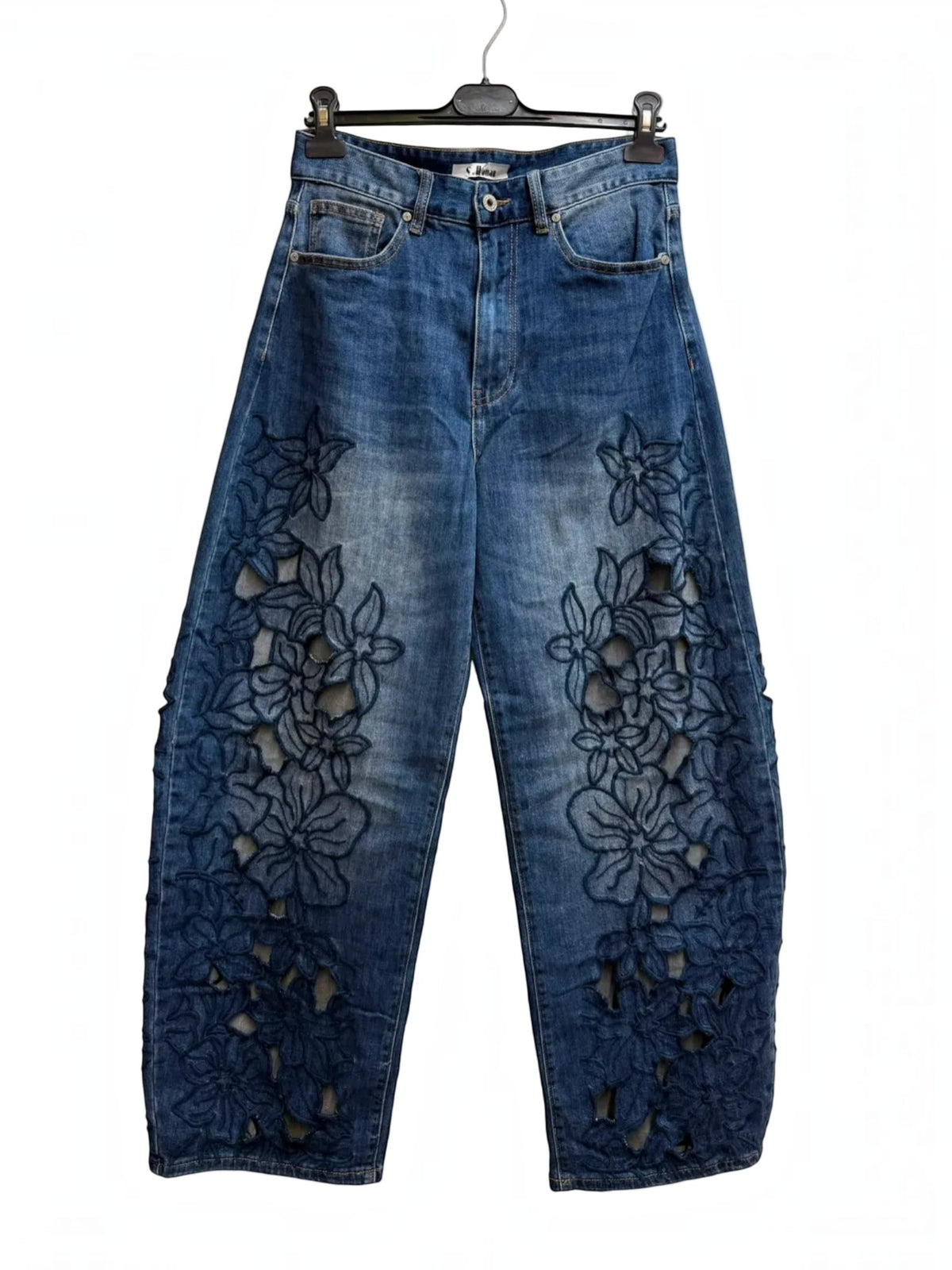 Jean large taille haute avec broderies ajourées
