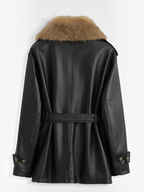 Vue arrière du manteau mi-long en similicuir noir BROCK avec col en fausse fourrure beige et ceinture à nouer