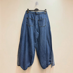 Vue arrière du jean ballon oversize bleu délavé BROCK JOY'S FARFALLA avec poches plaquées et coupe ample