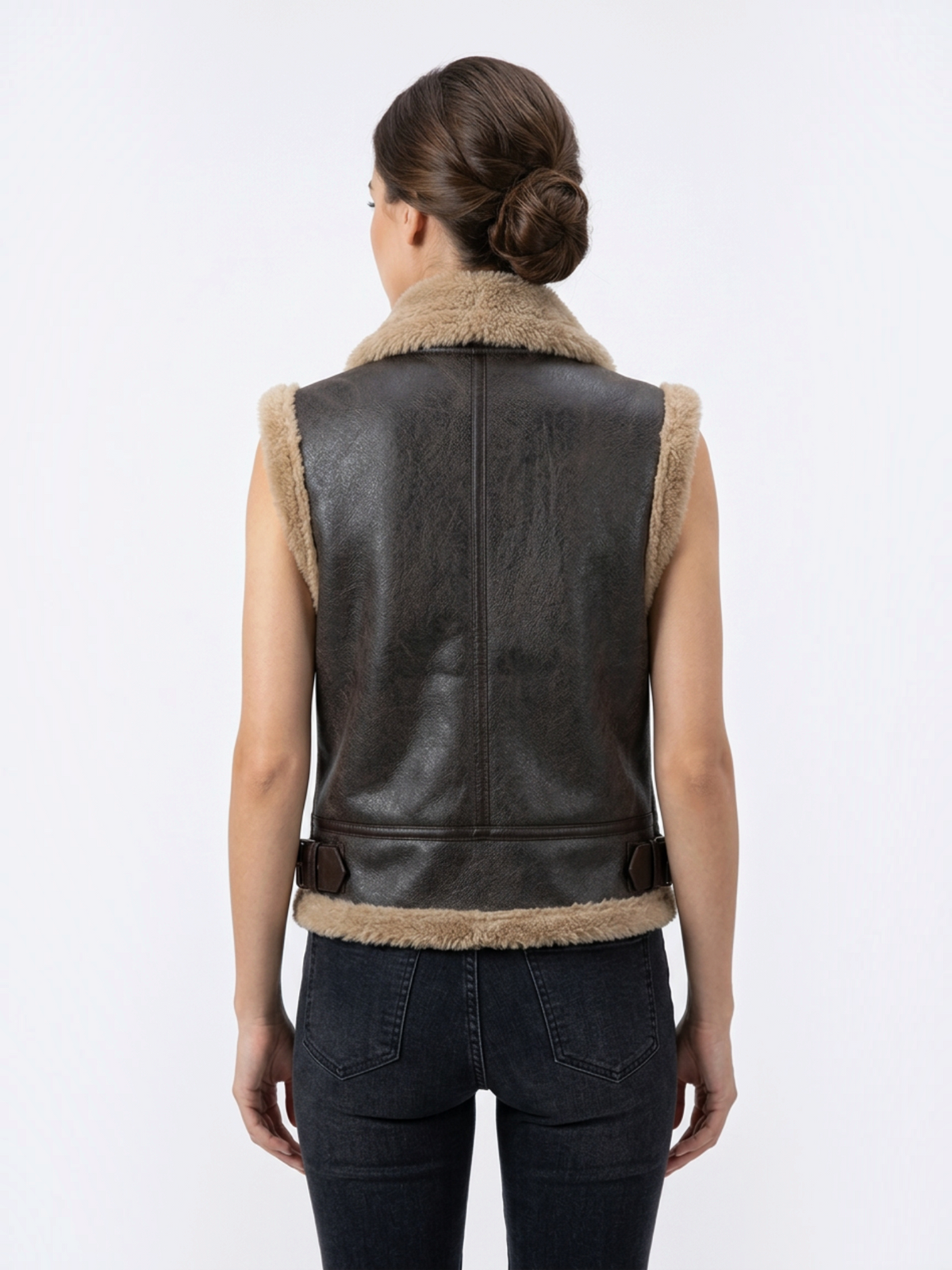Veste sans manches à col en fausse fourrure et sangles