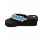 Tongs compensées femme en denim effiloché – Noires &amp; Bleu jean