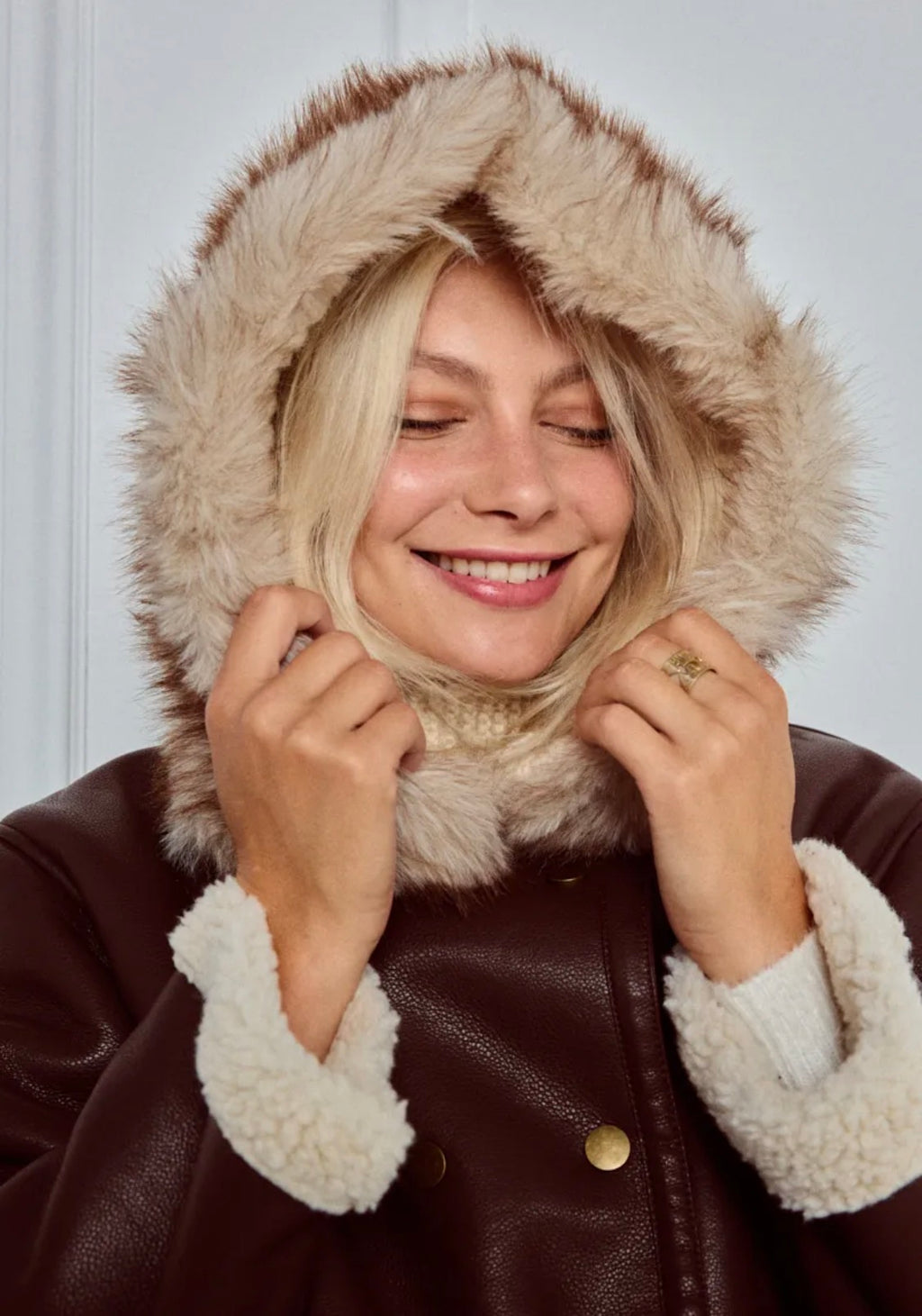 Bonnet en laine avec pompon fausse fourrure BYREN | ÉLINE L'ATELIER