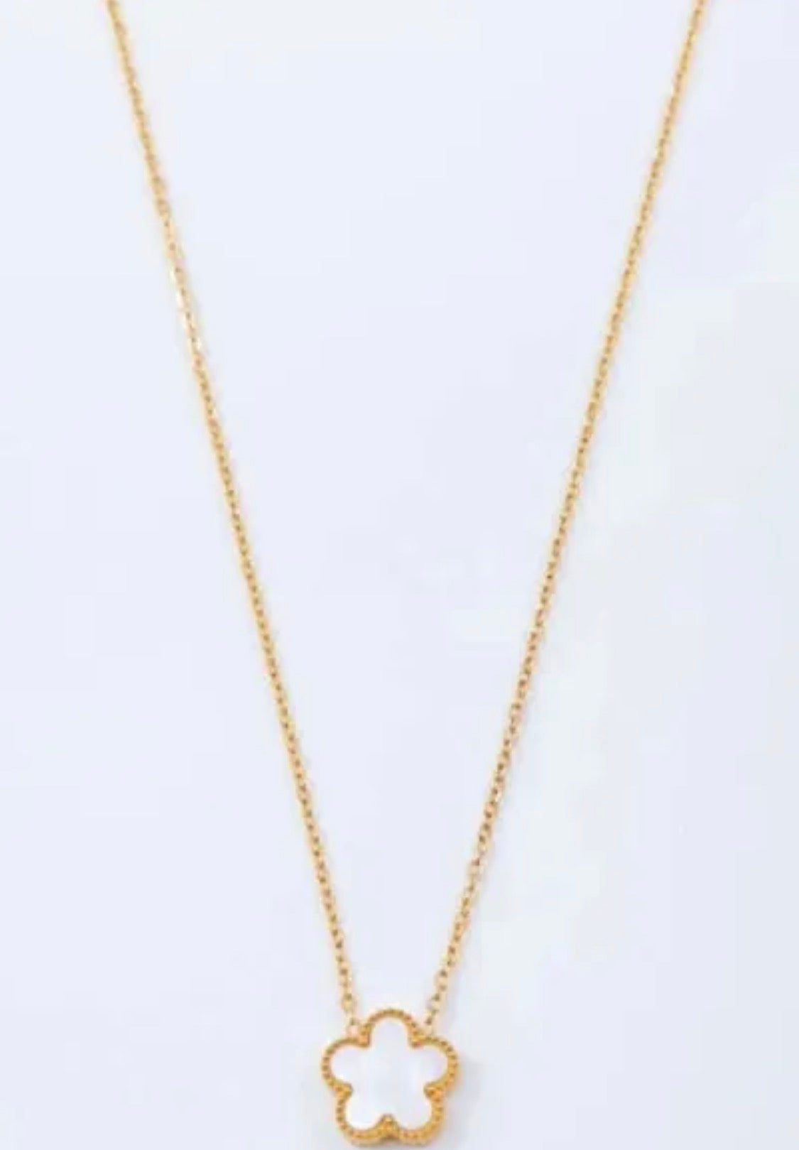 Collier fleur bijoux mystere