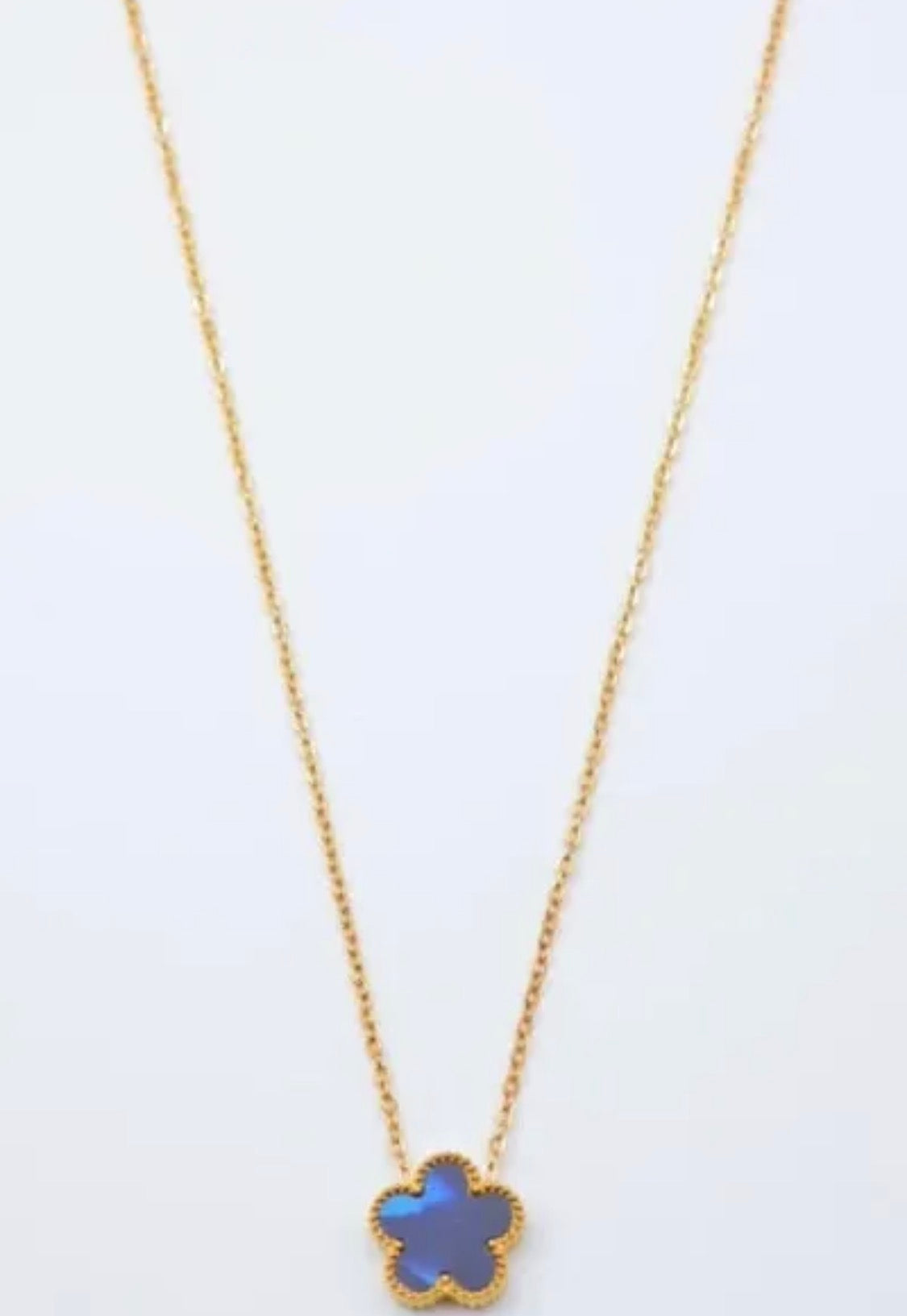 Collier fleur bijoux mystere