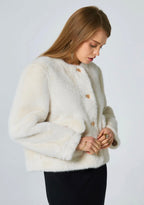 Manteau court femme en fausse fourrure à boutons dorés FRIME