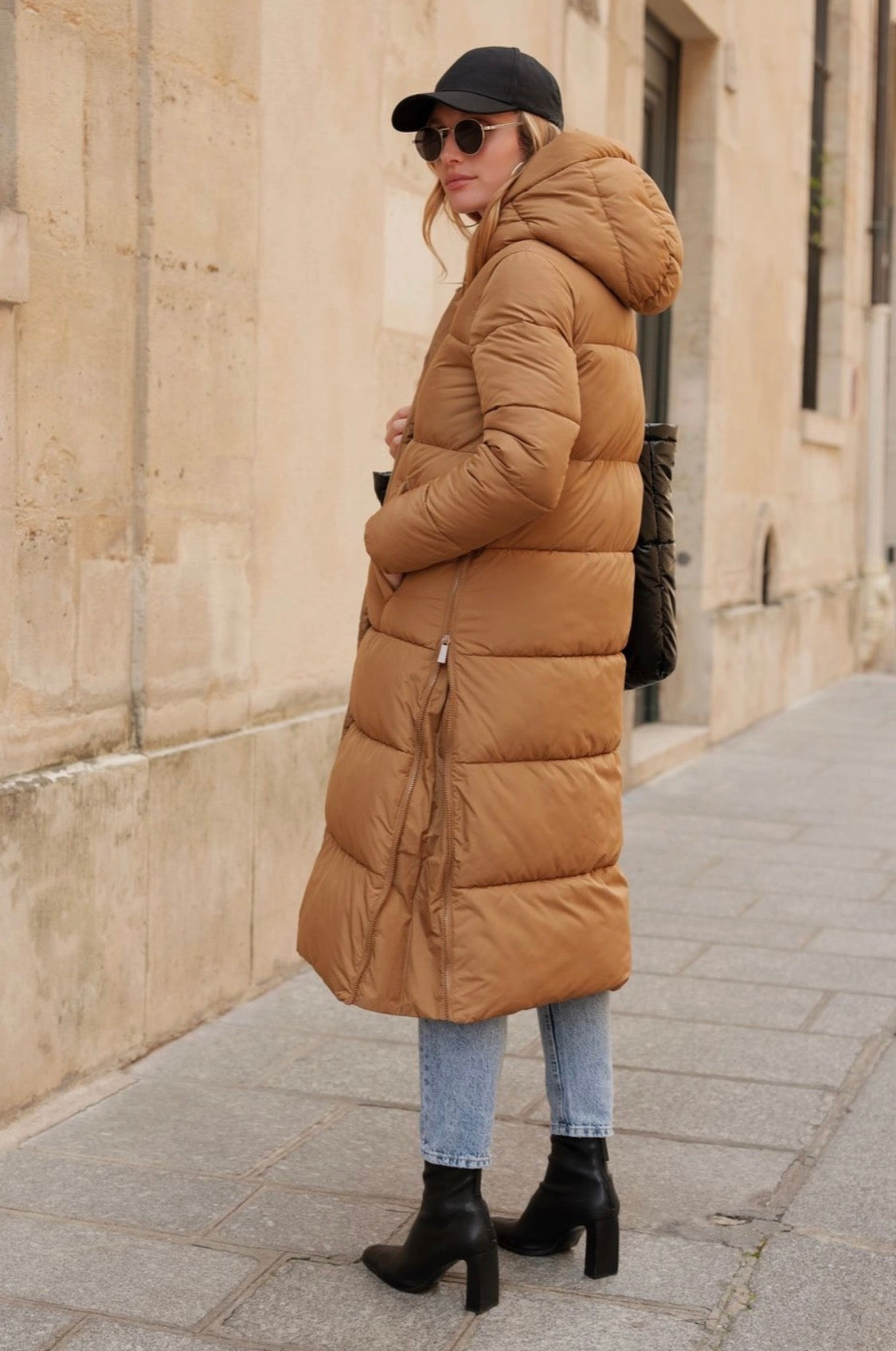 Doudoune matelassée longue avec capuche - MANTEAUX FEMME - Attrait Paris