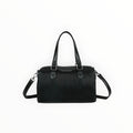 Sac Bowling GALLANTRY

Élégant et polyvalent, le Sac Bowling GALLANTRY allie style contemporain et praticité au quotidien. Sa silhouette structurée en simili cuir de qualité s'adapte aussi bien à une tenue casual qu'à un look plus habillé.