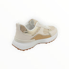 BROCK baskets tendance beige et doré avec détails cousus et tissu texturé