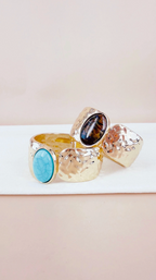 Bracelets manchettes BROCK Louna dorés avec métal texturé et cabochons ovales bleu turquoise et marron