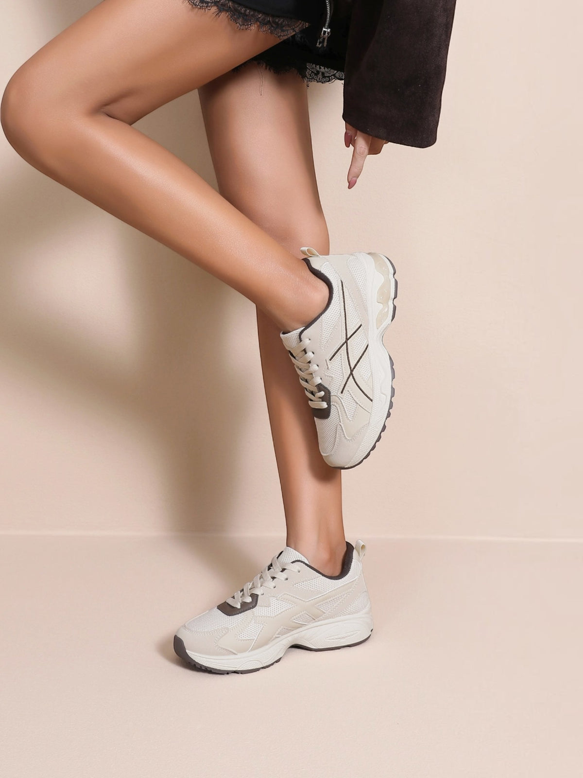 BROCK JOIA women's beige running sneakers with mesh and synthetic suede panels and a thick cushioned sole