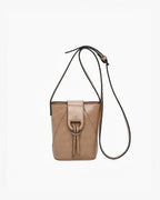 Pochette bandoulière beige en PU, fermeture zippée et rabat, par INES DELAURE