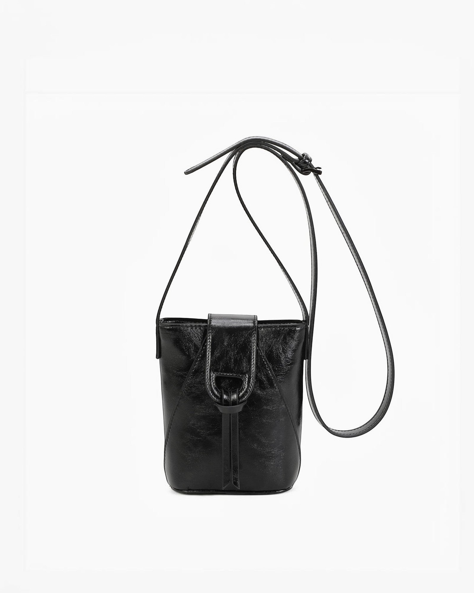 Pochette bandoulière noire INES DELAURE en PU, fermeture zippée et rabat, idéale pour le quotidien.