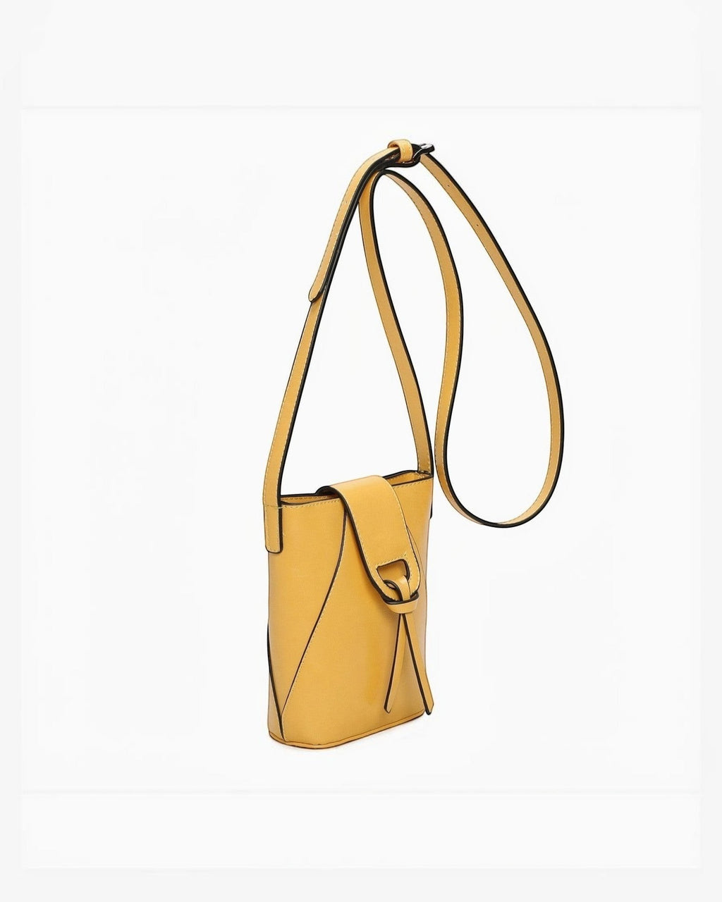 Pochette bandoulière jaune moutarde en PU, fermeture zippée et rabat, par INES DELAURE