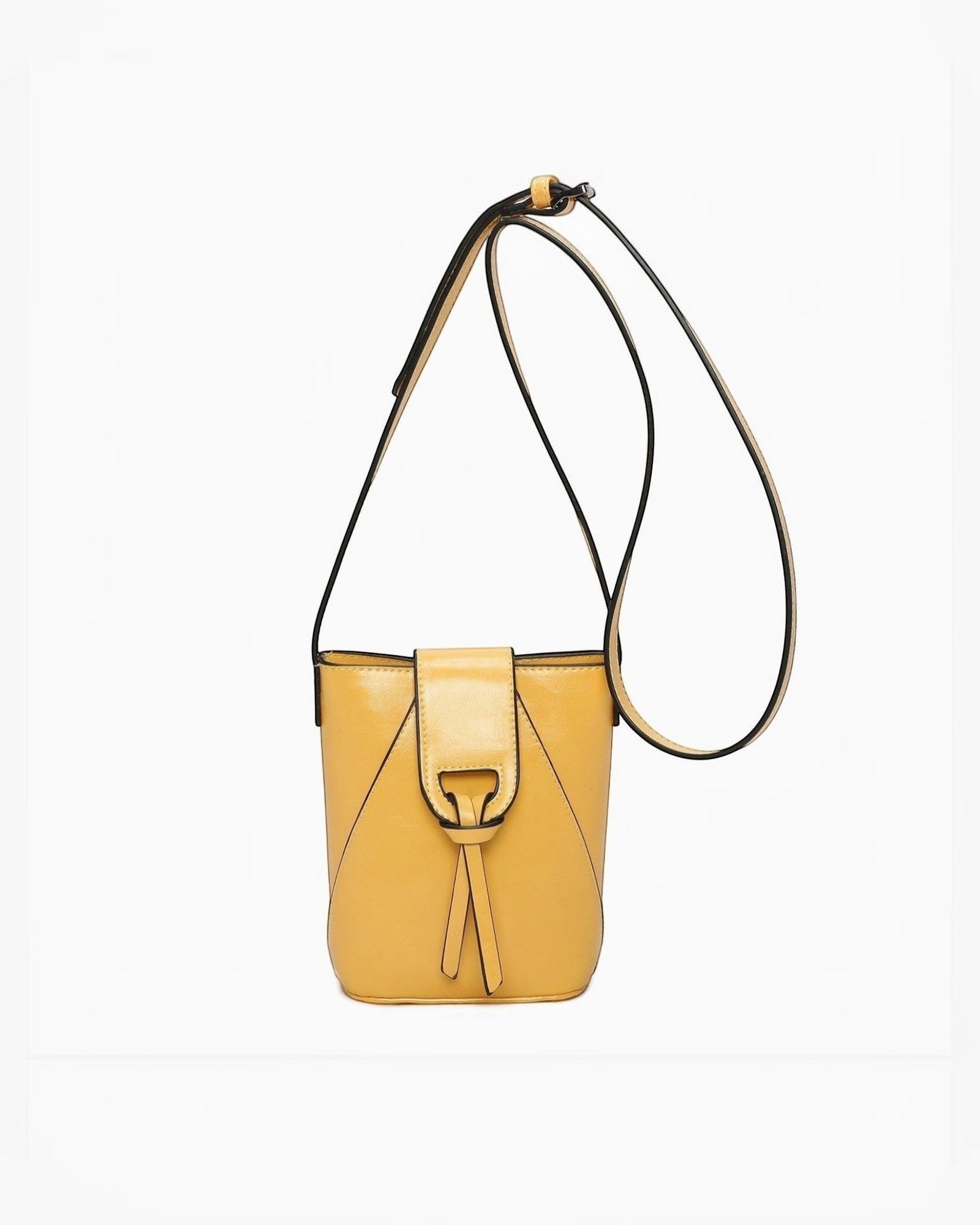 Pochette bandoulière jaune en PU, fermeture zippée et rabat, par INES DELAURE