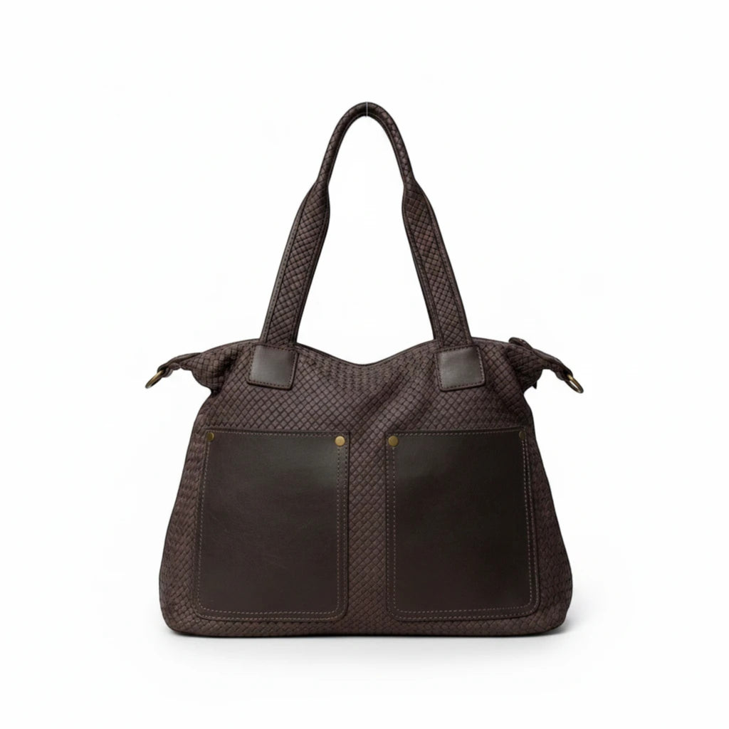 Sac à main BROCK en cuir marron avec texture tressée, deux poches frontales lisses et anses élégantes.