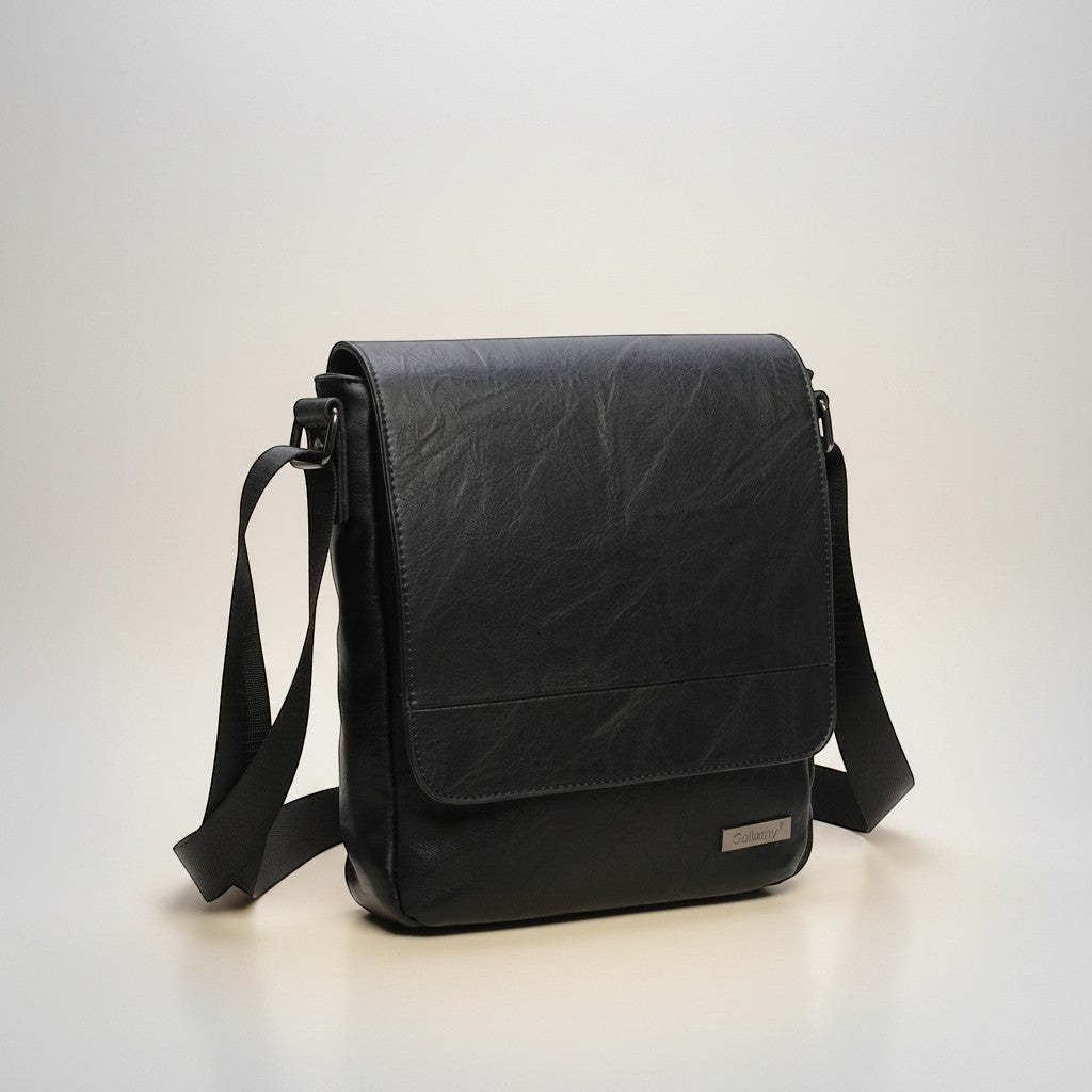 Sacoche homme Gallantry en cuir synthétique noir, bandoulière réglable, idéal pour le travail ou les sorties.