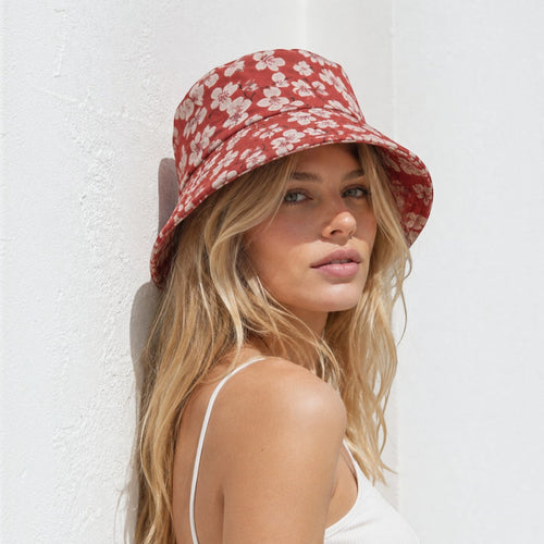 Bob LINETA motif fleur de cerisier rouge avec imprimé floral, accessoire d'été léger et confortable.