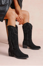 Bottines Frangées Esprit Bohème Clous Métalliques – LADY GLORY - Chaussure Femme - LADY GLORY