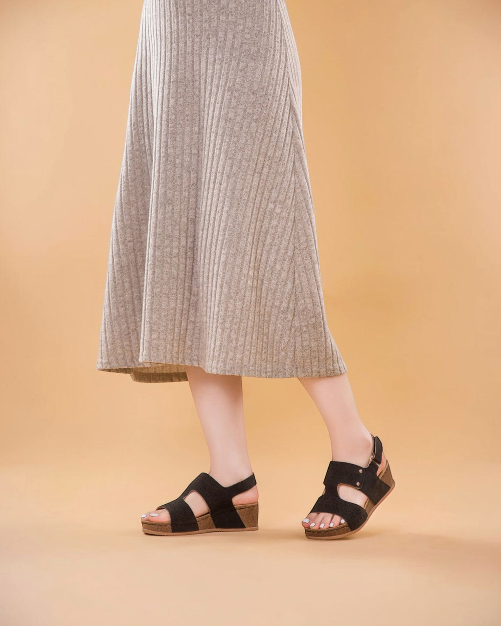 Sandale Compensée Scratch Motifs Perforés PU Bohème – LADY GLORY