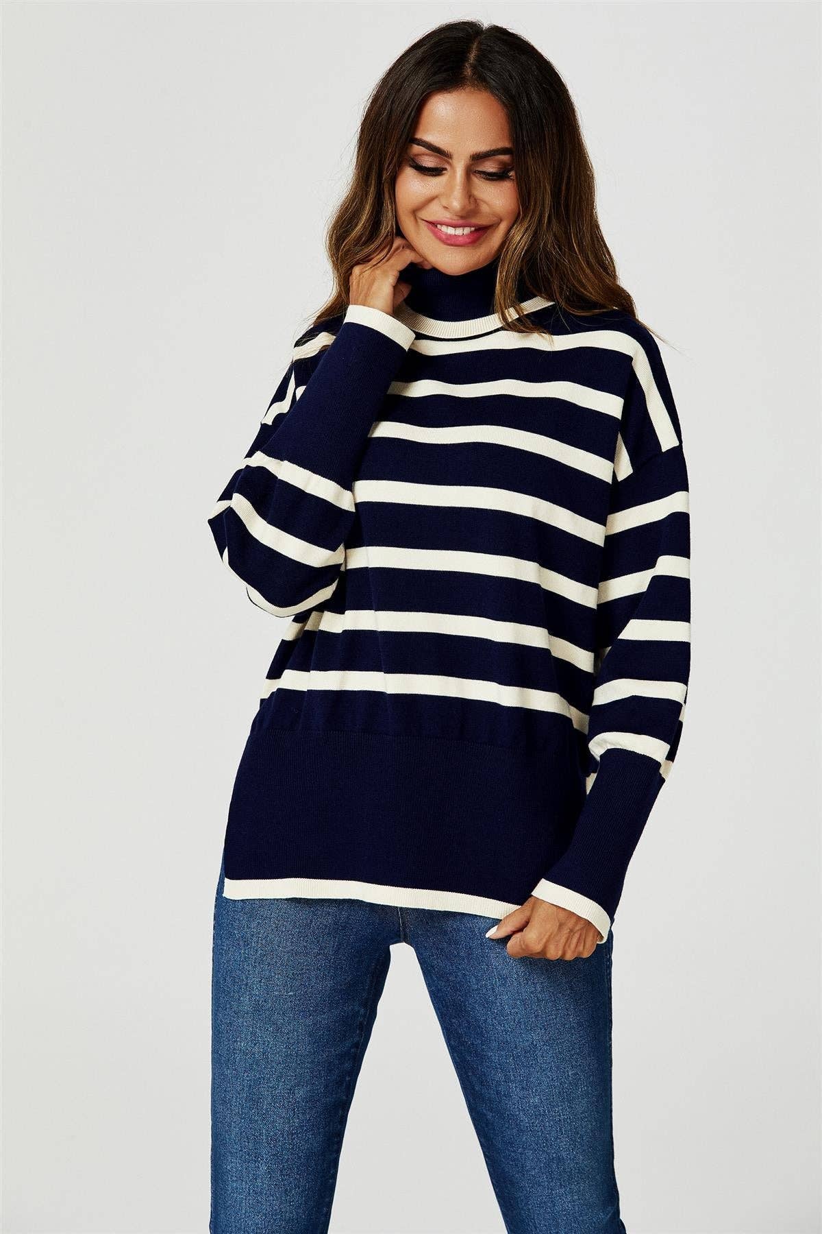 Pull à col roulé à rayures en bleu marine  FS collection