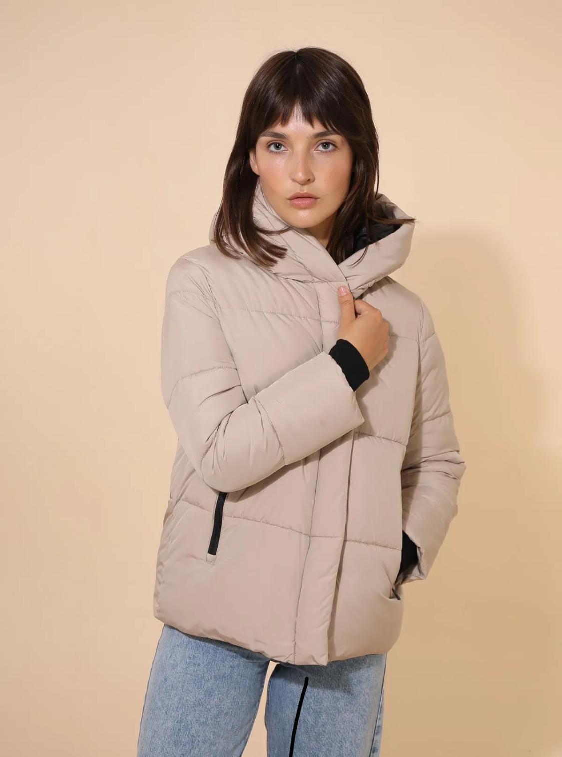 Doudoune courte capuche bord côtes Attrait Paris