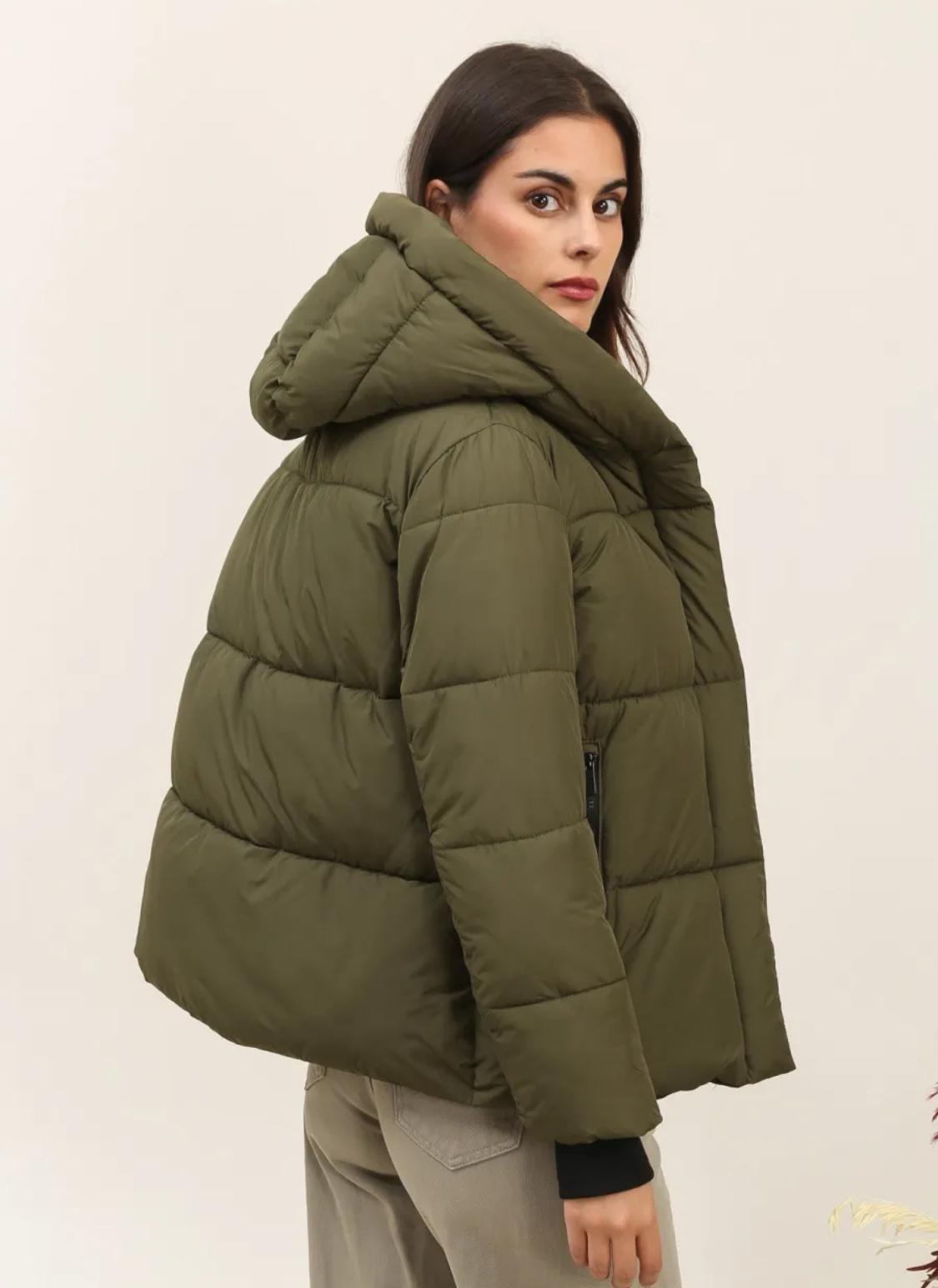 Doudoune courte capuche bord côtes Attrait Paris