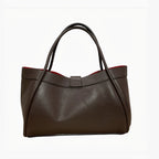 Sac mini Hugo LOUISA LEE en cuir grainé marron avec doublure rouge. Fabrication italienne.