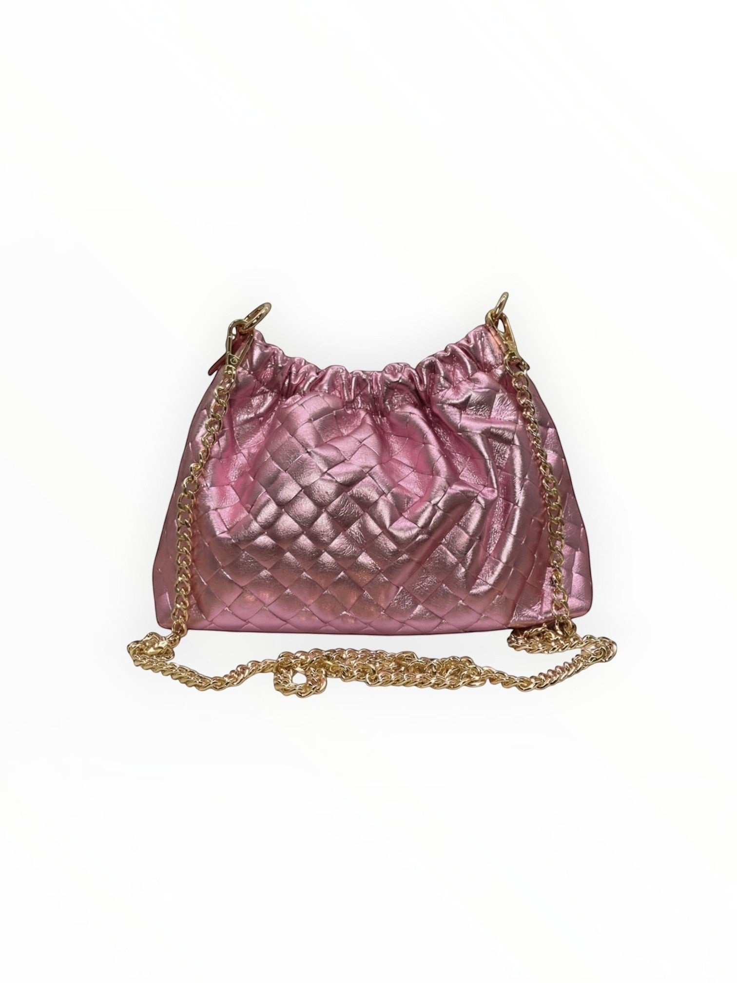 Sac à main  LOUISA LEE en cuir de vachette irisé rose avec effet plissé et bandoulière en chaîne dorée.
