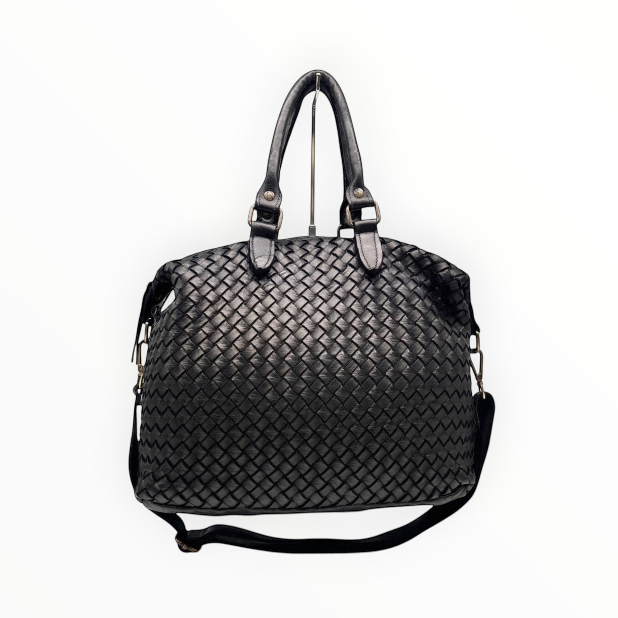 Sac LOUISA LEE Luz noir en cuir de vachette tressé washed, fabrication italienne élégante et spacieuse.