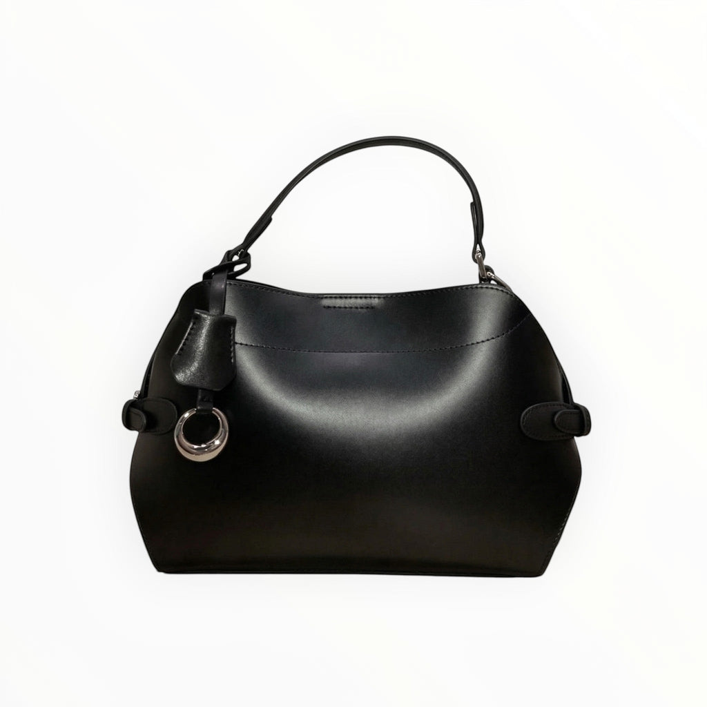 Sac à main noir en cuir structuré avec poignée ergonomique et détails métalliques élégants.