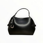 Sac à main noir en cuir structuré avec poignée ergonomique et détails métalliques élégants.