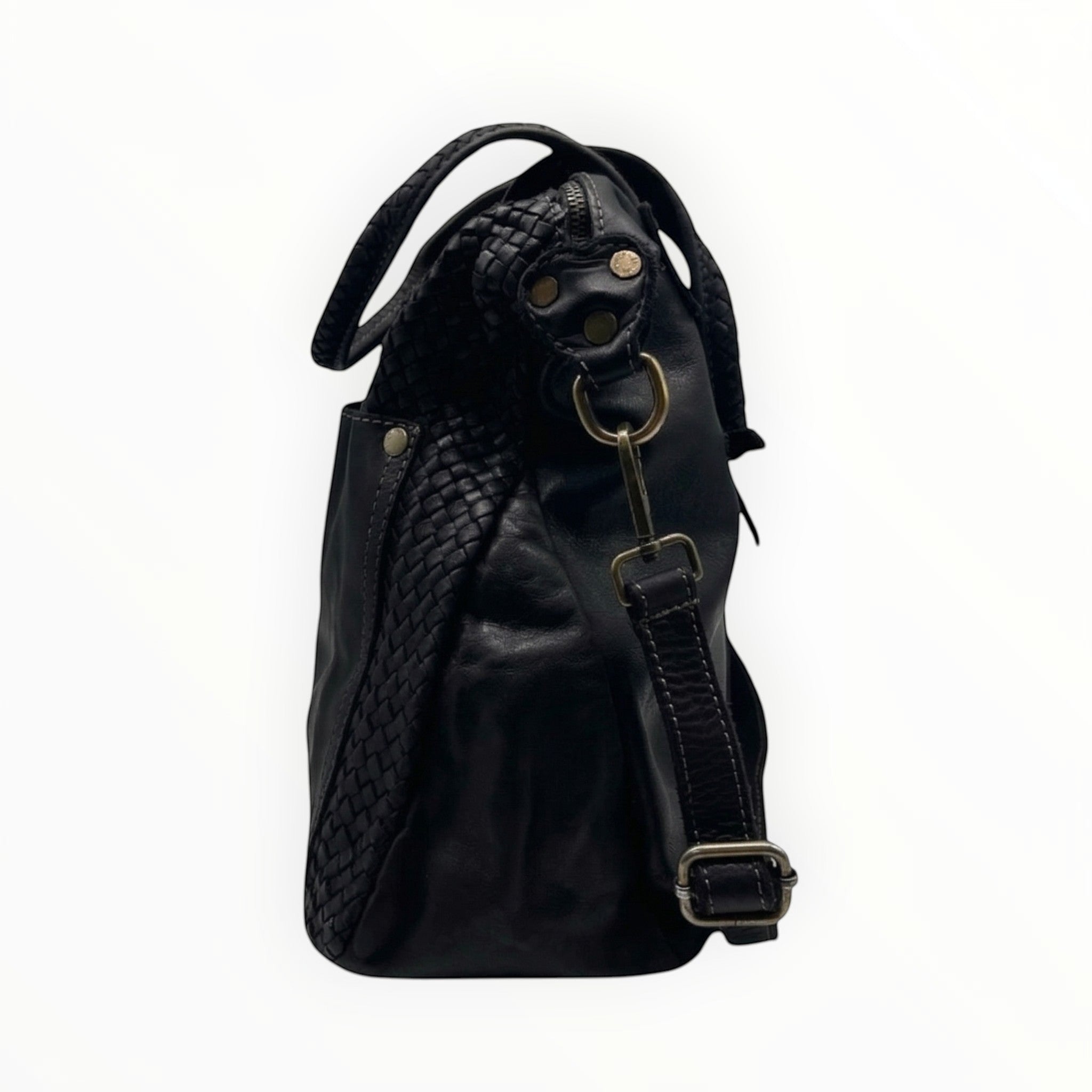 Sac à main en cuir noir avec détails tressés, anses et bandoulière réglable pour femme.