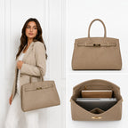 Sac à main XL  SUIE VALENTINI en cuir beige, fabriqué main en Italie avec bandoulière et fermoir doré élégant.