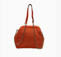 Sac Laure LOUISA LEE en raphia orange avec chaîne dorée et fermoir rétro, vendu par