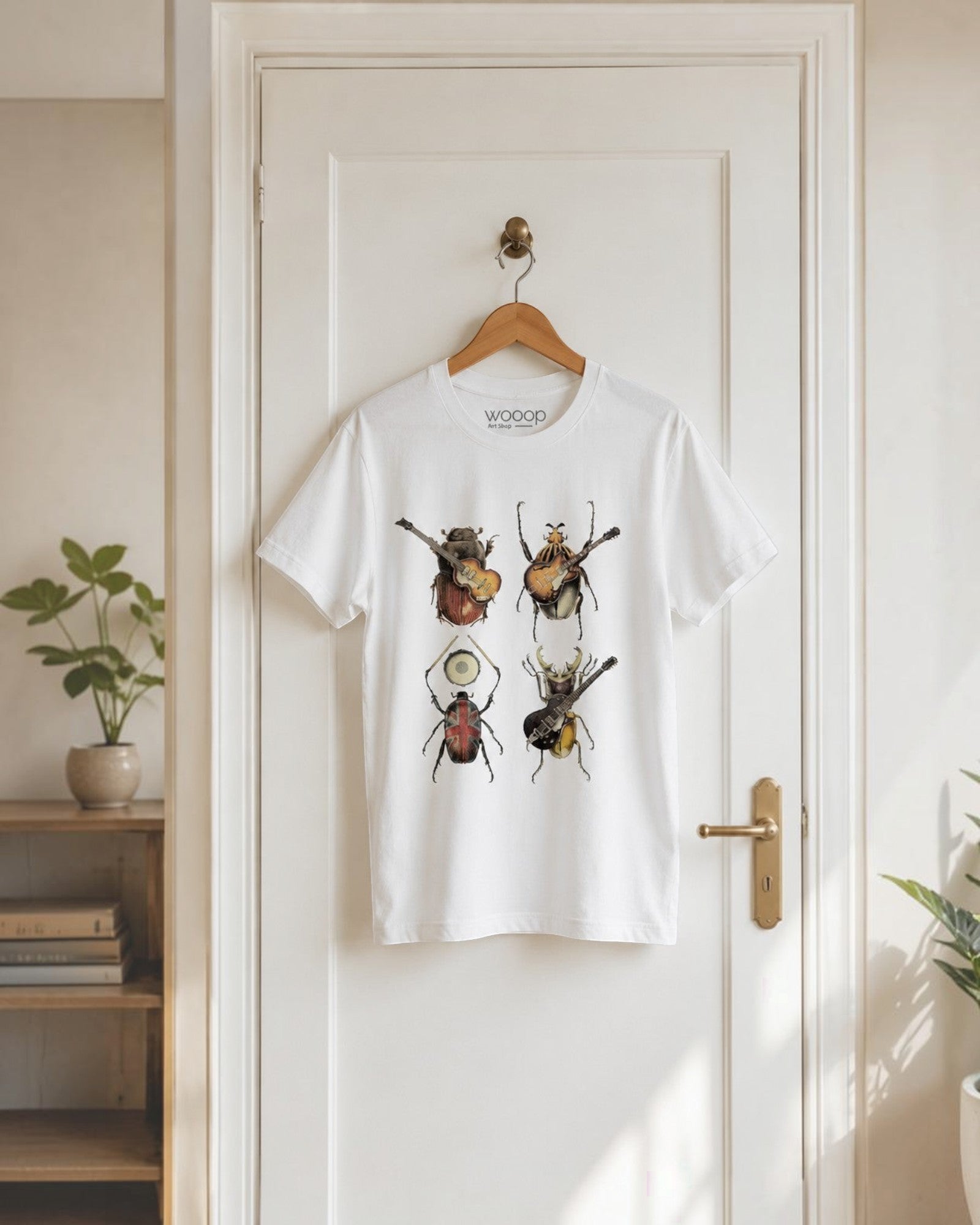 T-shirt blanc en coton bio pour homme avec imprimé Beet les jouant de la musique. Coupe ajustée, col rond.